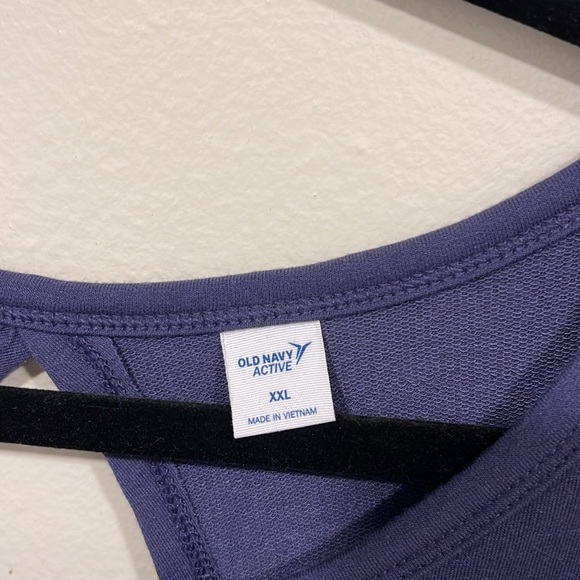 Old Navy open back top. XXL - Picture 3 of 8
